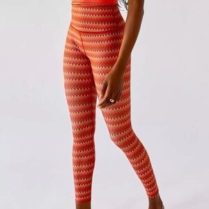 Like New Beyond Yoga High Waisted Midi Leggings Paprika Chevron Size Small